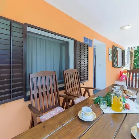 5 Bedroom Awesome In * Labin