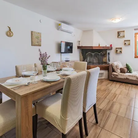 度假居 5 Bedroom Awesome In