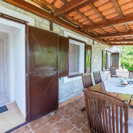 度假居 5 Bedroom Awesome In *