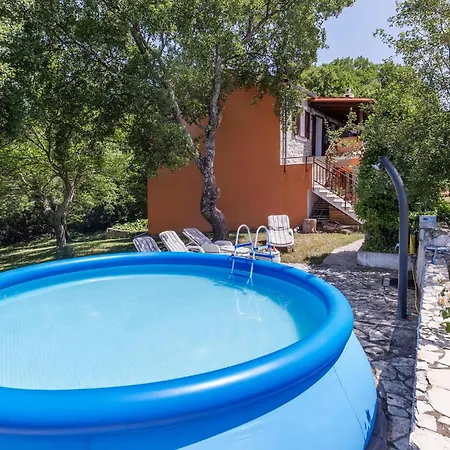 5 Bedroom Awesome In Dom wakacyjny *