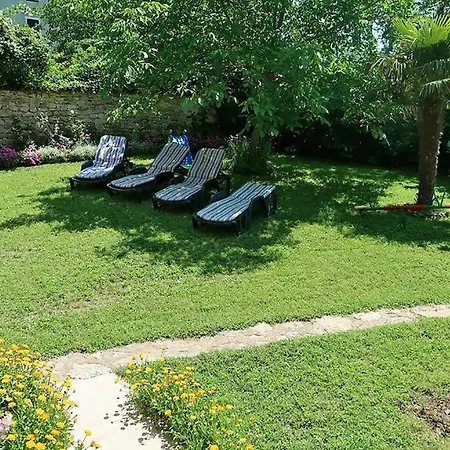 度假居 5 Bedroom Awesome In 拉宾