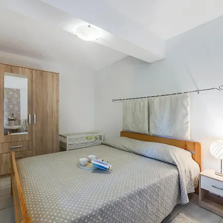 5 Bedroom Awesome In