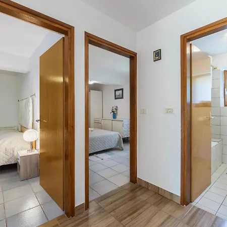 5 Bedroom Awesome In